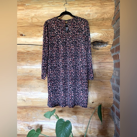 Dex Floral Dress - Picture 2 of 3